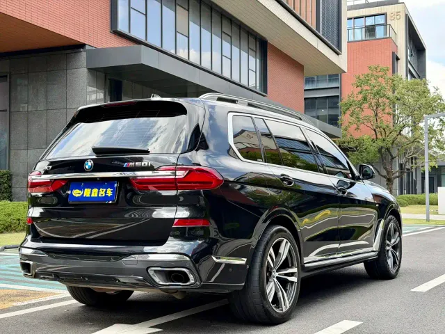 BMW X7 — Фото автомобиля 15