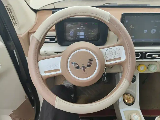 Wuling Hongguang Mini EV — Фото автомобиля 10