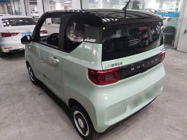 Wuling Hongguang Mini EV — Фото автомобиля 4
