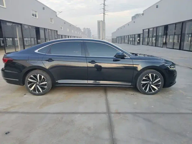 Volkswagen Passat — Фото автомобиля 19