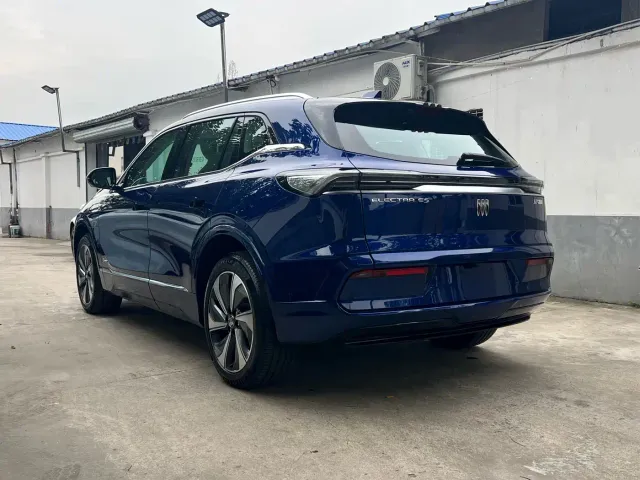 Buick E5 — Фото автомобиля 4