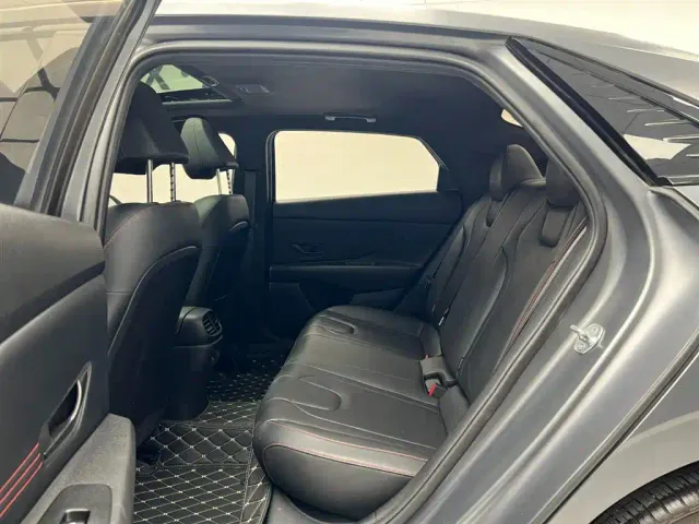 Hyundai Elantra — Фото автомобиля 14