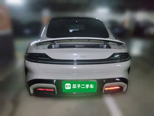 Xiaomi SU7 — Фото автомобиля 5