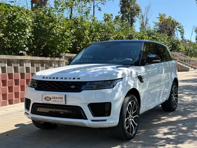 Land Rover Range Rover Sport — Фото автомобиля 3