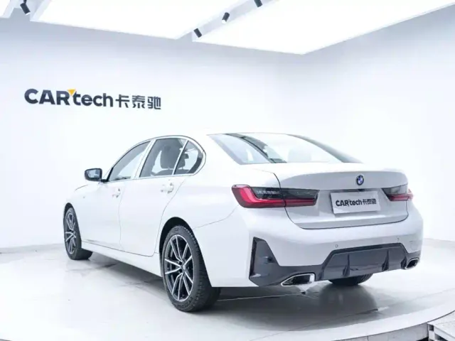 BMW 3 Series — Фото автомобиля 17