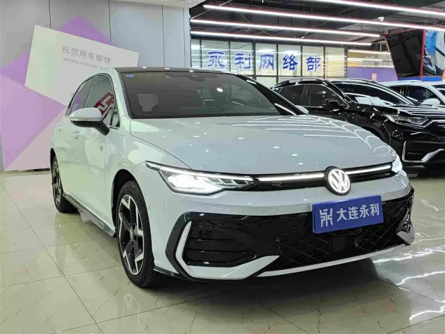 Volkswagen Golf — Фото автомобиля 3