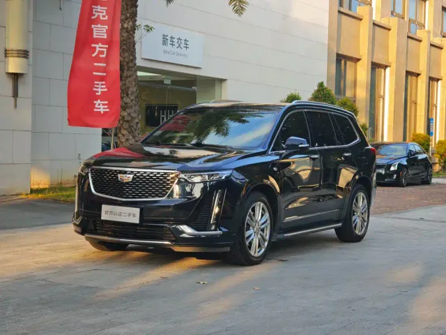 Фотография автомобиля — Cadillac XT6