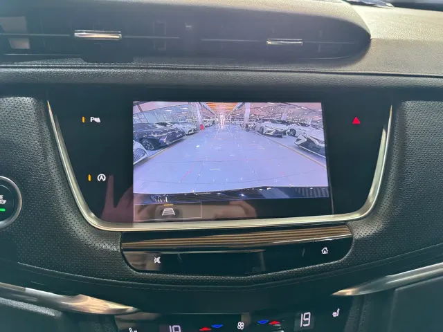 Cadillac XT5 — Фото автомобиля 9