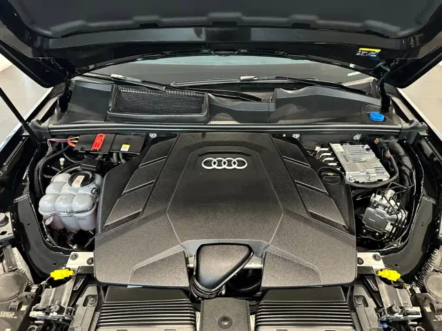 Audi Q7 — Фото автомобиля 9