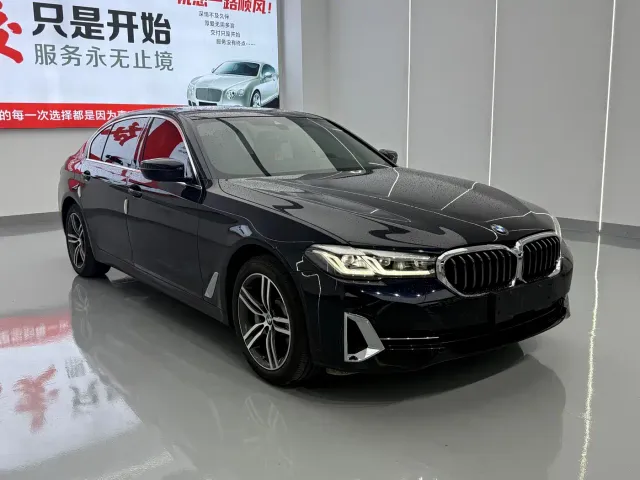 BMW 5 Series — Фото автомобиля 3