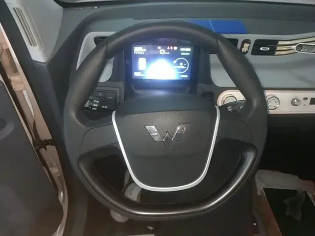 Wuling Hongguang Mini EV — Фото автомобиля 10