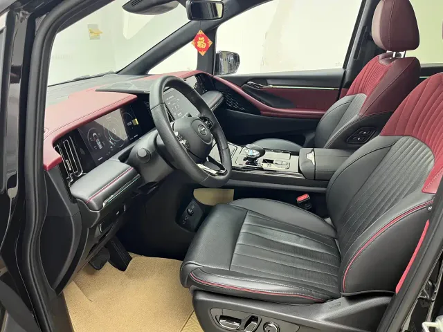 GAC Trumpchi M8 — Фото автомобиля 11