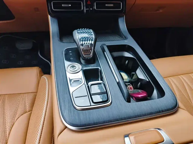 GAC Trumpchi GS8 — Фото автомобиля 13