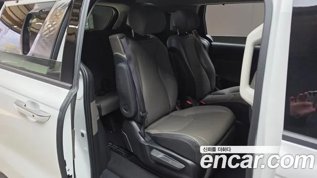 Kia Carnival 4th Gen — Фото автомобиля 17