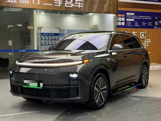 Li Auto L7 — Фото автомобиля 2