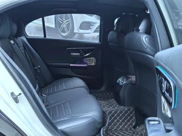 Mercedes-Benz C-Class — Фото автомобиля 9