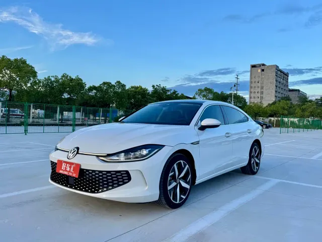 Фотография автомобиля — Volkswagen Lamando
