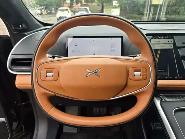 Xpeng G9 — Фото автомобиля 4