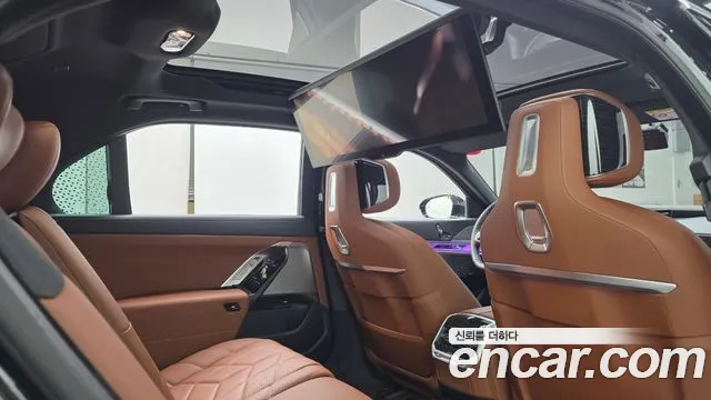 BMW 7 Series G70 — Фото автомобиля 18