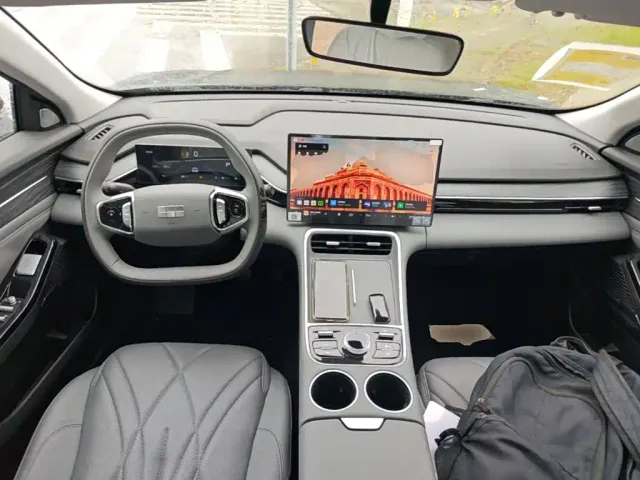 Geely Galaxy L6 — Фото автомобиля 9