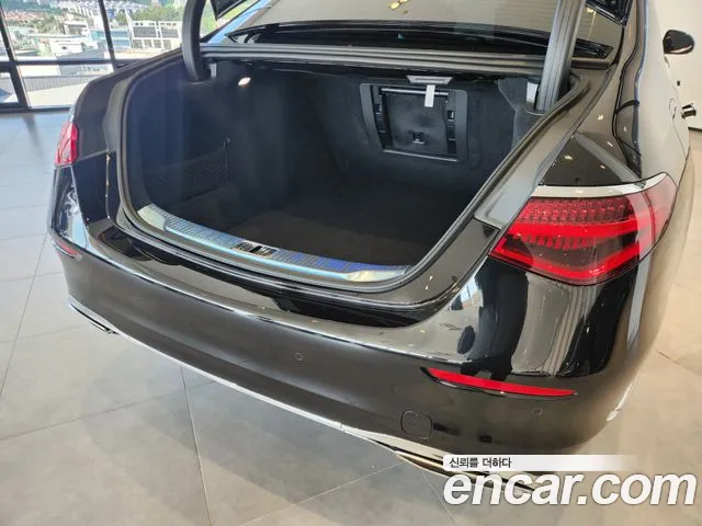 Mercedes-Benz S-Class — Фото автомобиля 10