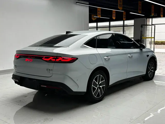 BYD Qin L — Фото автомобиля 4