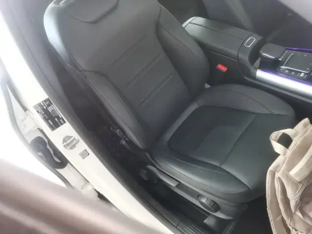 Mercedes-Benz GLA-Class — Фото автомобиля 24