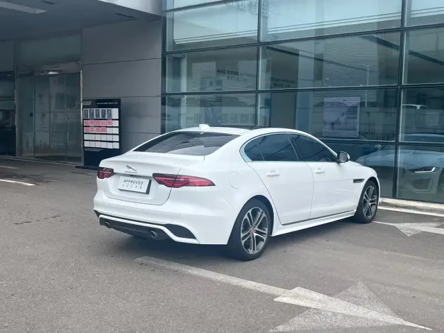 Jaguar XEL — Фото автомобиля 7