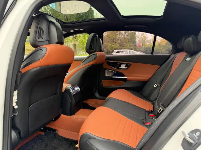 Mercedes-Benz C-Class — Фото автомобиля 4
