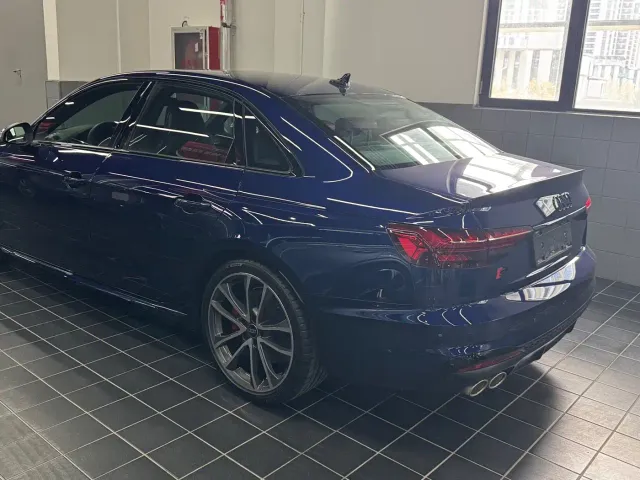 Audi S4 — Фото автомобиля 3