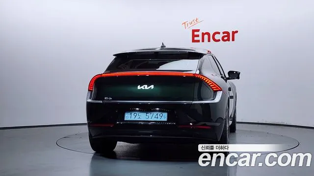 Kia EV6 — Фото автомобиля 4