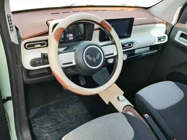 Wuling Hongguang Mini EV — Фото автомобиля 9