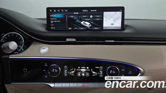 Genesis GV70 — Фото автомобиля 21