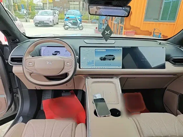 Xpeng G9 — Фото автомобиля 9