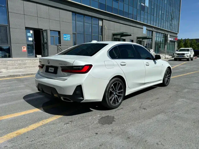 BMW 3 Series — Фото автомобиля 5