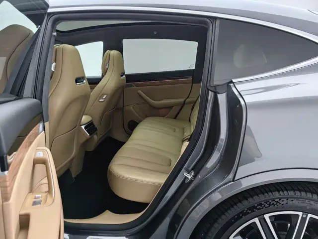 Zhijie Luxeed R7 2025 Extended Range 331km Ultra — Фото автомобиля 15