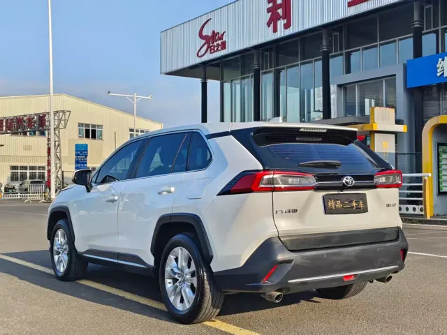 Toyota Wildlander — Фото автомобиля 7