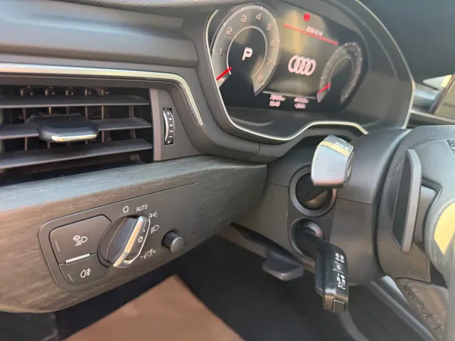 Audi A4L — Фото автомобиля 13