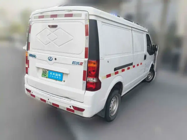 Ruichi New Energy EC35 — Фото автомобиля 5
