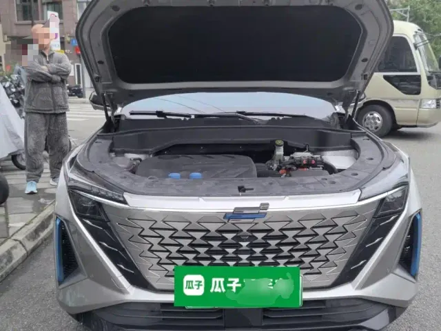 Changan Oshan Z6 EV — Фото автомобиля 16
