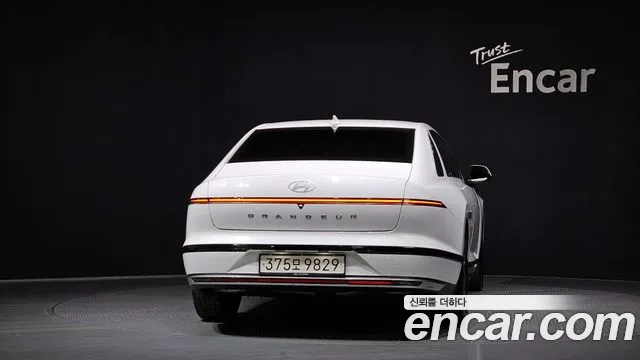 Hyundai Grandeur Grandeur (GN7) — Фото автомобиля 4