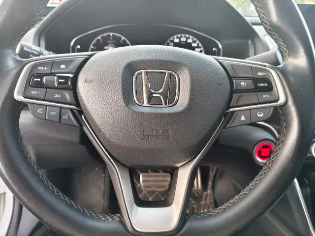 Honda Accord — Фото автомобиля 7