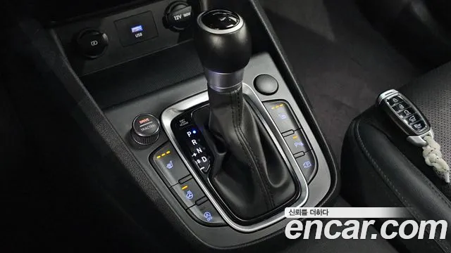 Hyundai Kona — Фото автомобиля 12