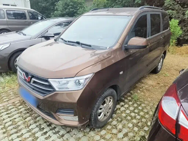 Фотография автомобиля — Wuling Hongguang