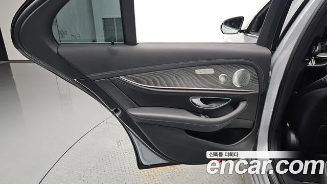 Mercedes-Benz E-Class W213 — Фото автомобиля 14