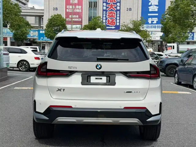 BMW X1 — Фото автомобиля 9