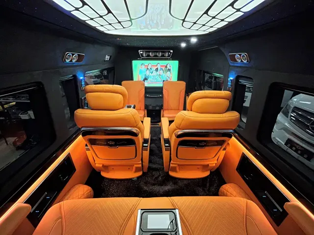 Toyota HIACE — Фото автомобиля 21