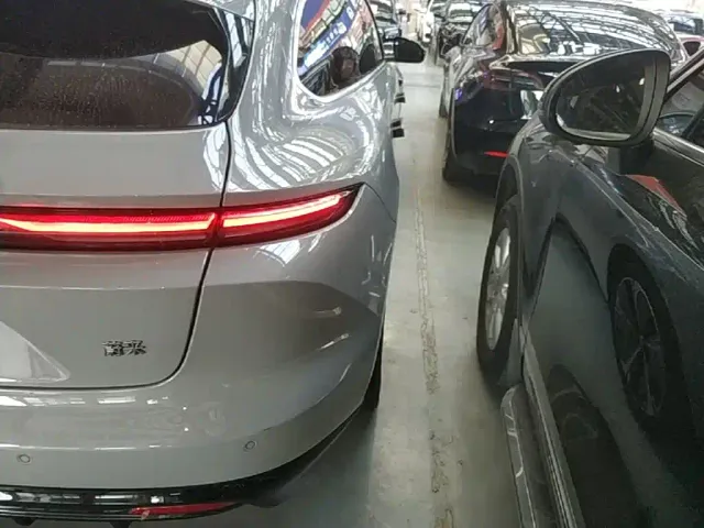 Nio ET5 Touring — Фото автомобиля 7