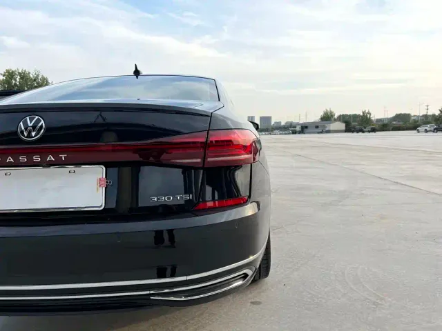 Volkswagen Passat — Фото автомобиля 20