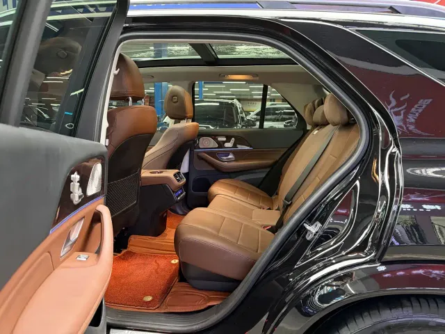 Mercedes-Benz GLE-Class — Фото автомобиля 8